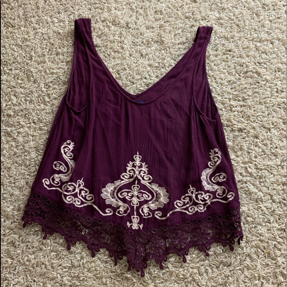 maroon tank top